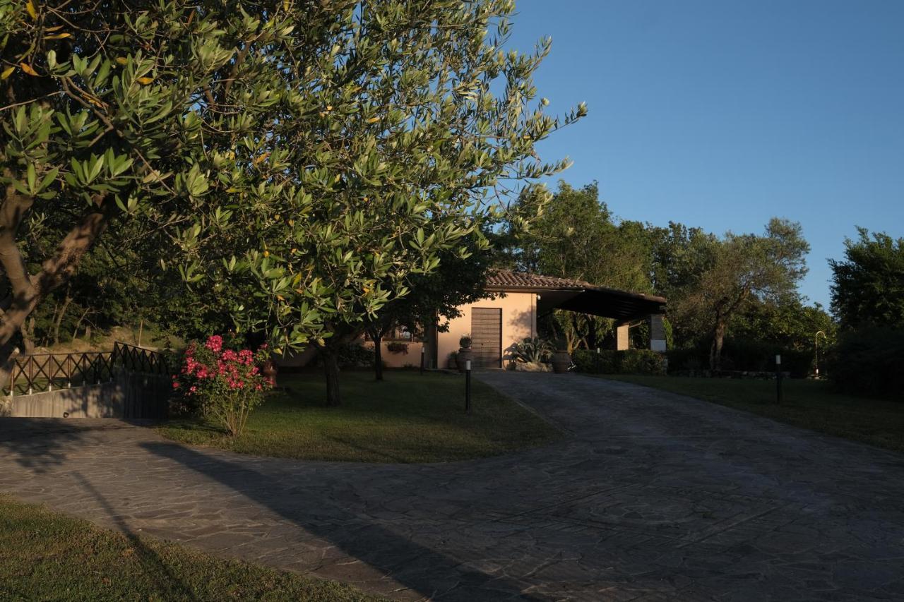 Casa Vacanze Colonnata Gubbio Exterior foto